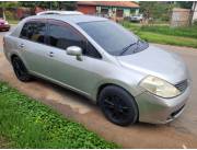 Nissan Tiida 2005 la