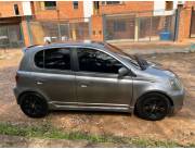 Toyota Vitz Rs 2000 la