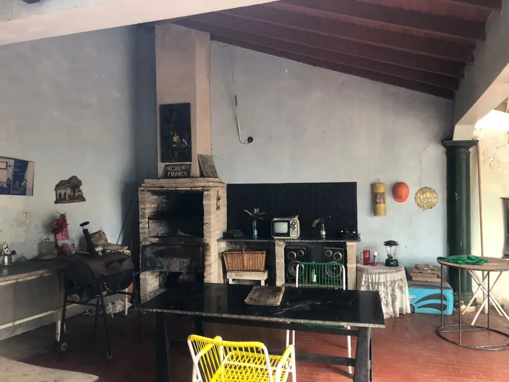 Casa amplia en venta, ideal para remodelar, barrio Las Residentas Fernando de la Mora — foto 3