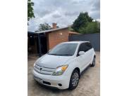 HERMOSO TOYOTA IST AÑO 2003 IMPECABLE SIN GASTOS