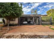 EN VENTA RESIDENCIA EN BARRIO MADAME LYNCH