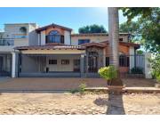 EN VENTA - CASA EN EL PRESTIGIOSO Bº MADAME LYNCH