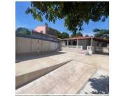 VENDO CASA EN FERNANDO DE LA MORA SUR COD 5618