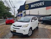TOYOTA NEW IST AÑO 2010