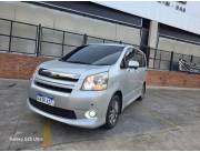 impecable toyota noah año 2009 sin detalles