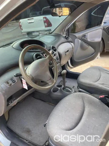 Toyota Platz 2001 — foto 4