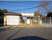 Casa en Barrio Pinozá a 80 metros de la Avda. Gral. Santos