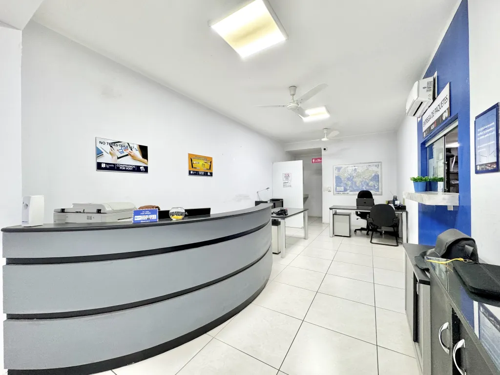 EN VENTA DEPÓSITO CON OFICINAS - BARRIO HERRERA — foto 2
