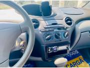 Toyota Vitz 2000 impecable única dueña