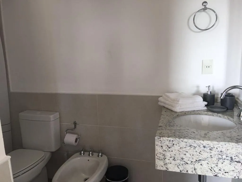 Tu apartamento moderno y luminoso con piscina en la terraza — foto 3