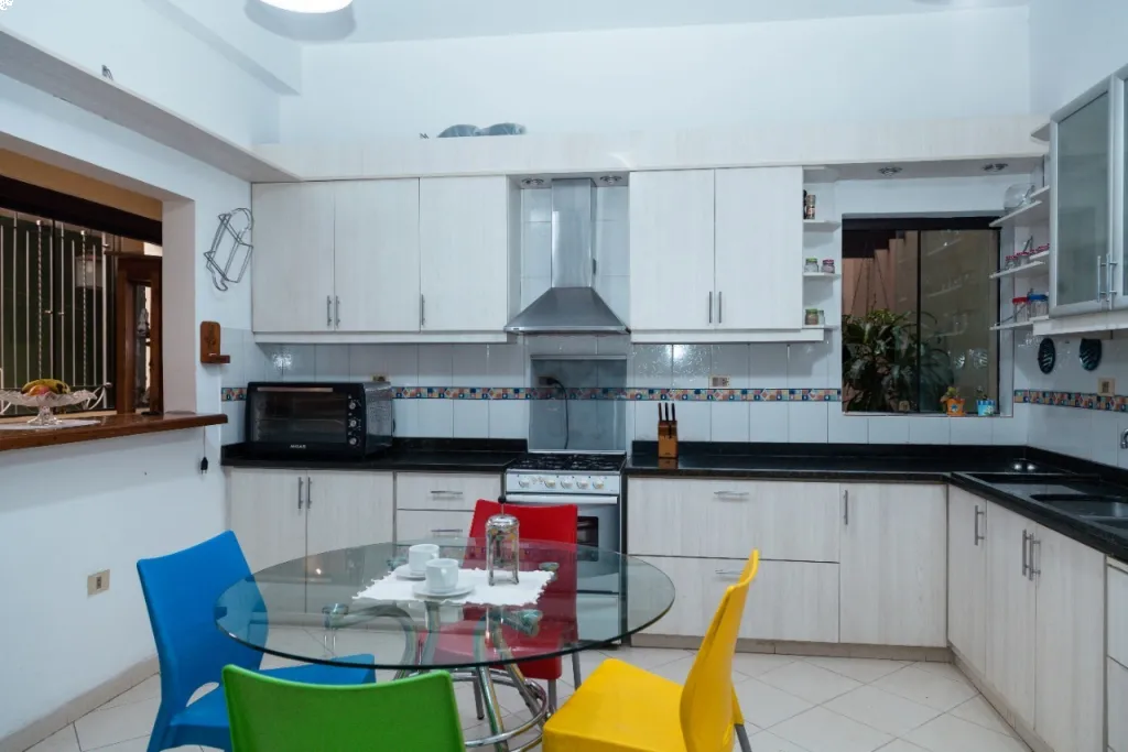 CASA EN VENTA EN BARRIO BERNARDINO CABALLERO, SEMINARIO — foto 3