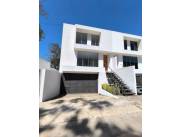VENDO DUPLEX EN BARRIO CERRADO, LAMBARE