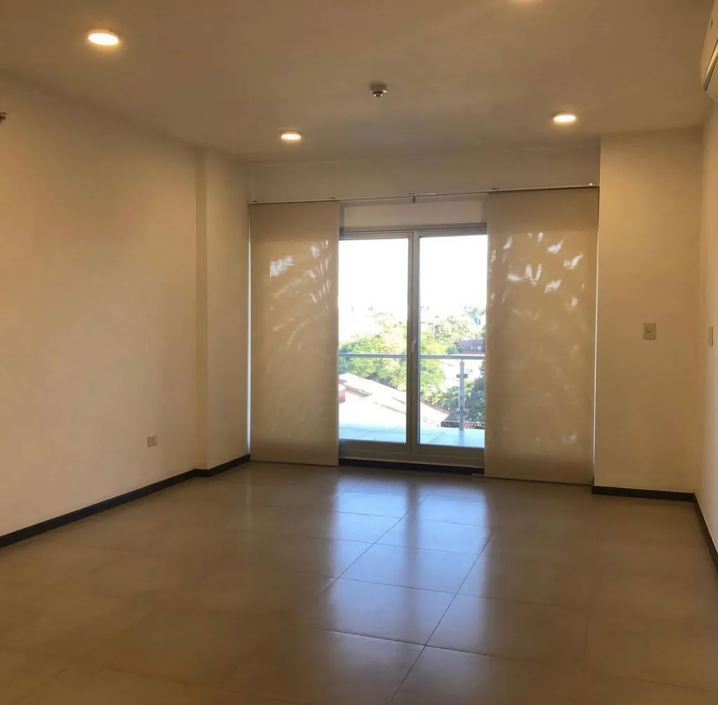 Z SHOPPING DEL SOL: DEPTO ALQUILER, 2 DORMIT, AMPLIA RECEPCIÓN, 95 M2, COHERA, BALCÓN. — foto 3