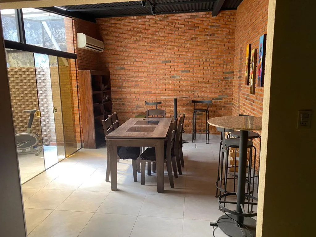 PROPIEDAD EN ESQUINA BARRIO SEMINARIO — foto 2