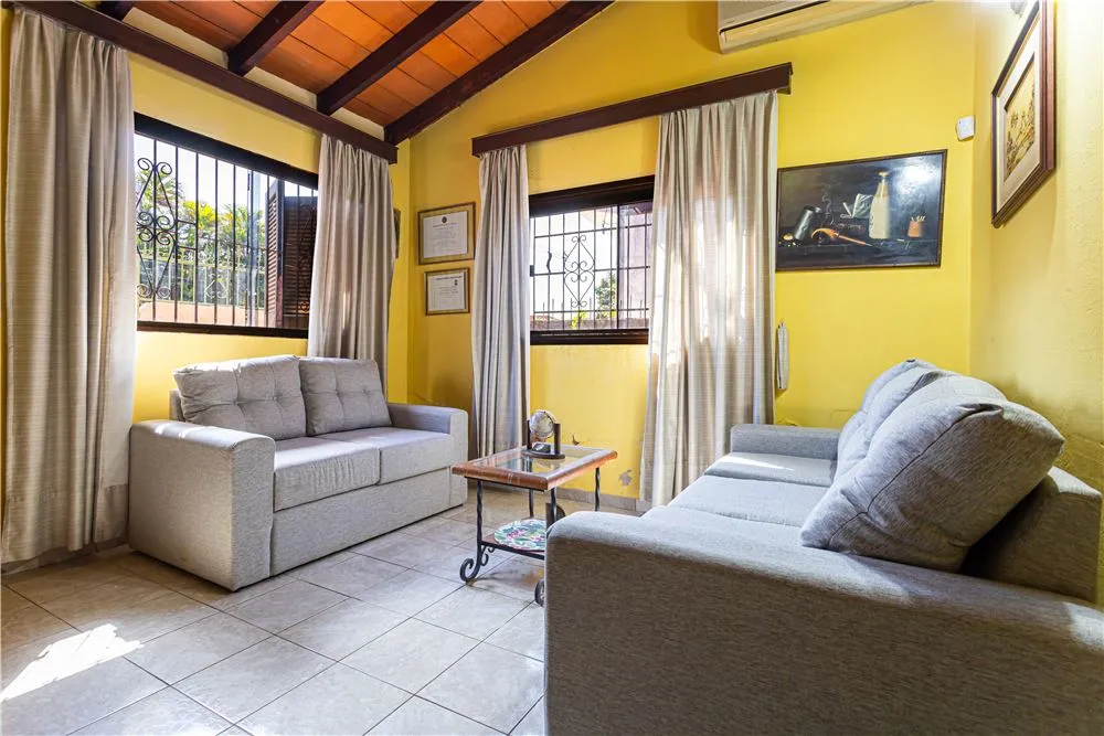 VENTA VIVIENDA LUQUE CUARTO BARRIO — foto 3