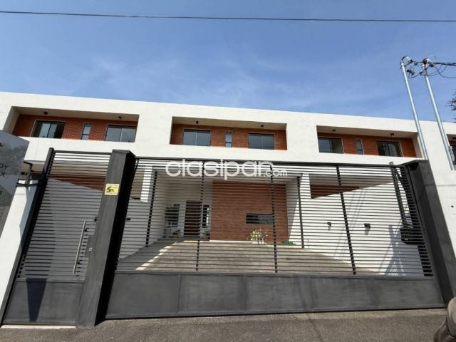 Duplex - VENDO HERMOSO Y AMPLIO DÚPLEX DE 3 DORMITORIOS EN EXCELENTE UBICACIÓN EN LOMA MERLO.