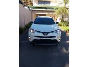 **** VENDO TOYOTA RAV4 año 2017 del representante !!! *****