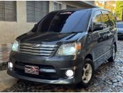 TOYOTA NOAH IMPECABLE NAFTERO AUT . ÚNICO DUEÑO OFERTA 32.800.000