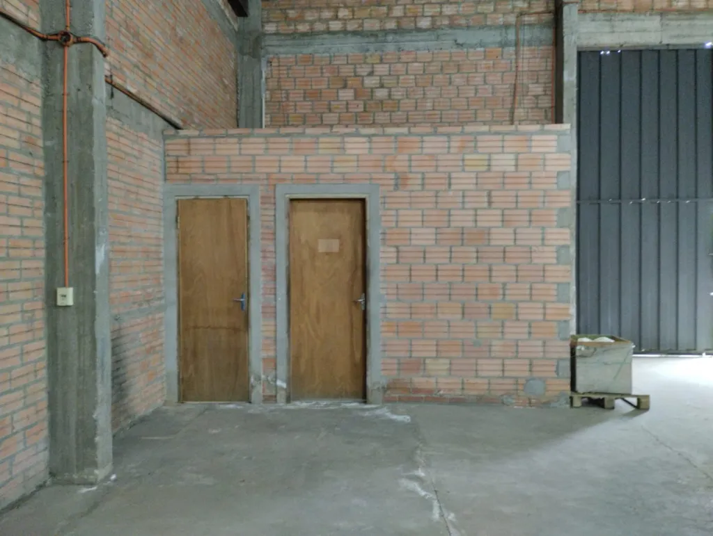 En Alquiler Amplio Depósito de 900 m2 libres en Mariano Roque Alonso A452 — photo 3