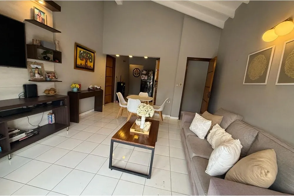 VENDO CASA CON SALONES COMERCIALES EN FERNANDO SUR — foto 2