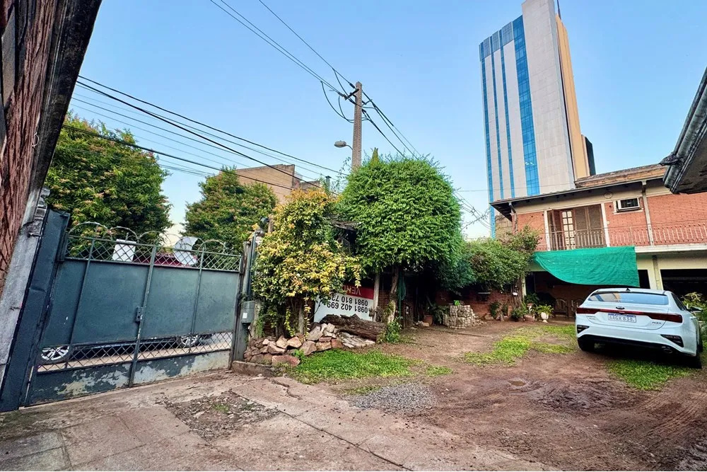 VENDO TERRENO EN ESQUINA SOBRE AVIADORES DEL CHACO — foto 3