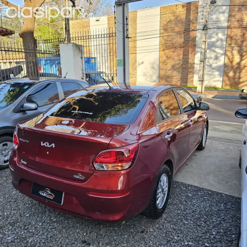 Kia Soluto 2022 — foto 7