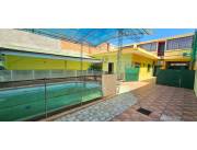 ALQUILO HERMOSA CASA CON PISCINA EN LUQUE