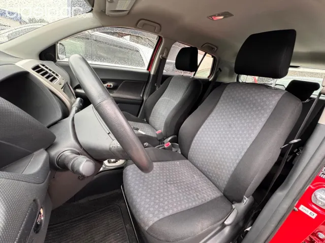Toyota New Ist 2010 — foto 4