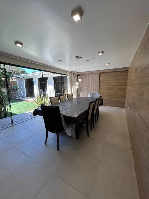 EN VENTA HERMOSA PROPIEDAD EN EL BARRIO MBURUKUYA — foto 3