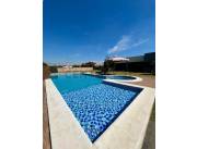 VENTA Amplia RESIDENCIA Moderna. CONDOMINIO YTORORÓ COUNTRY. Ypané