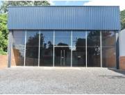 ALQUILO SALÓN COMERCIAL DE 240 M2 SOBRE AVDA. - CERCA DE ACCESO SUR