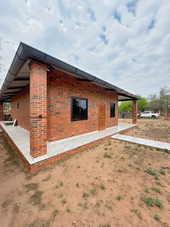 Casa a estrenar en Cruce Boquerón - Titulado — foto 2