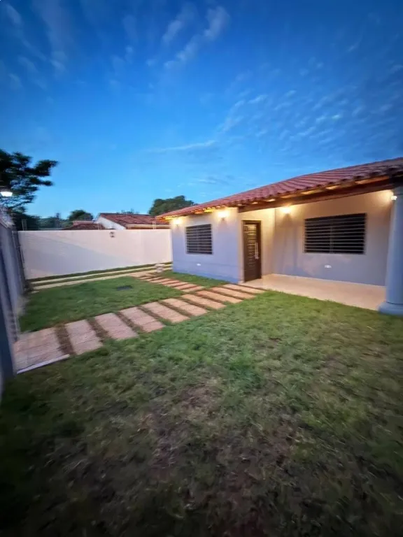 Casa en Venta-Luque — foto 2