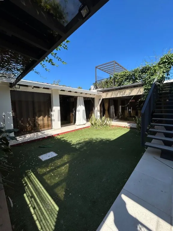 EN VENTA HERMOSA PROPIEDAD EN EL BARRIO MBURUKUYA — foto 3