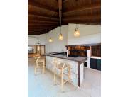 Alquilo Hermosa Casa – Zona Molas López