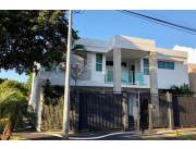 Moderna y Hermosa residencia en B° Herrera de Asuncion