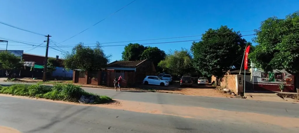 VENDO TERRENO EN BARRIO CAAGUAZU, ÑEMBY SOBRE AV. PRINCIPAL. ZONA LÍMITE CON SAN LORENZO — фото 2