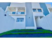 VENDO DUPLEX CON PISCINA EN LOMA PYTA
