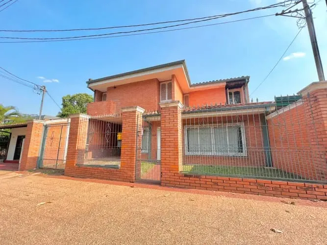 🏠 *Residencia en Herrera en Alquiler* 📍Ubicado en el Barrio Herrera, sobre la calle Ant — photo 2