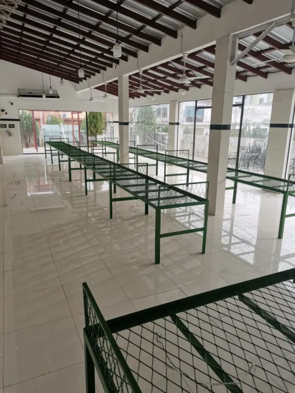 LOCAL COMERCIAL CON SHOWROOM A ESTRENAR EN ESQUINA 220,000 USD — foto 2