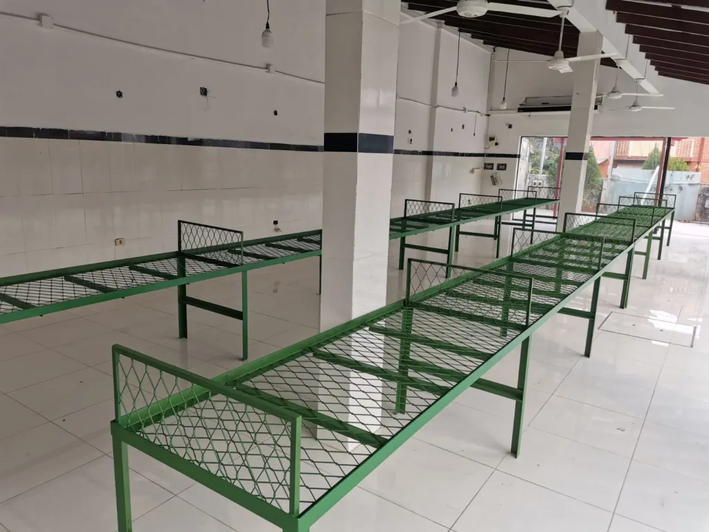 LOCAL COMERCIAL CON SHOWROOM A ESTRENAR EN ESQUINA 220,000 USD — foto 3