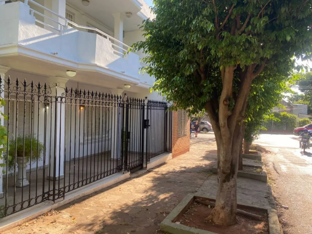 VENDO PROPIEDAD EN ESQUINA ESTRATÉGICA – AVDA. MÉDICOS DEL CHACO — foto 3