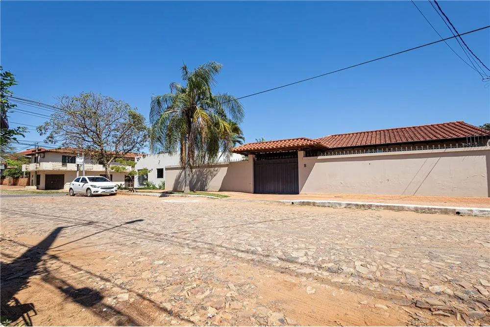 Casa con local comercial en esquina Villa Ofelia — foto 3