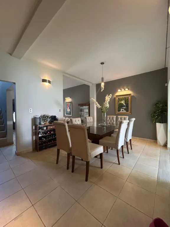 VENDO AMPLIO DUPLEX EN LAMBARÉ — foto 3