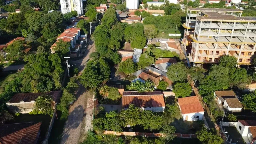 VENDO TERRENO DE 667 M2 EN LUQUE - ZONA CIT - 18 x 3 — foto 3