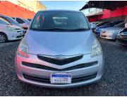 Vendo Toyota ractis techo panorámico