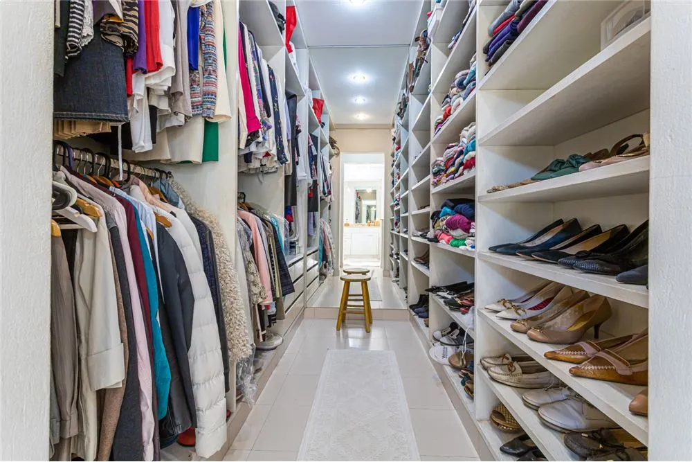VENDO RESIDENCIA EN ASUNCIÓN — foto 2
