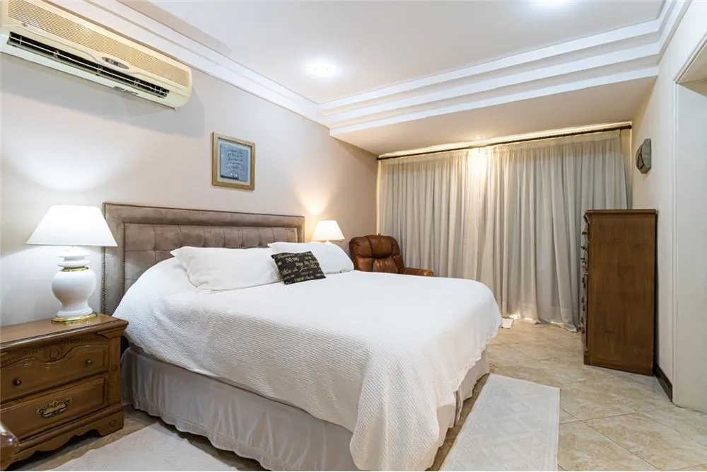 VENDO RESIDENCIA EN ASUNCIÓN — foto 3