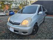 Toyota Funcargo Año 2004 Color Plateado