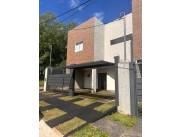 VENDO DUPLEX A ESTRENAR EN LAMBARE 3 DORMITORIOS